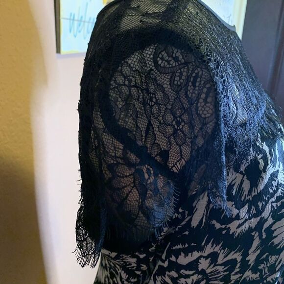 Ann Taylor blouse  - Picture 4 of 10